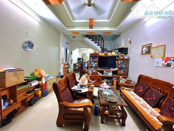 🏠CẦU GIẤY, 85M x 5T, MT 4.3M VUÔNG ĐẸP, 60M 1 NGOẶT RA PHỐ, Ô TÔ ĐỖ