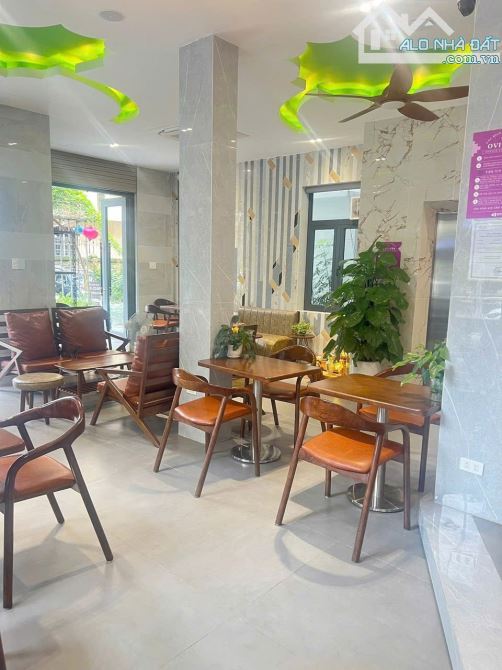 Bán nhà lô góc thang máy đối diện chung cư cầu bưu dt 100 6t