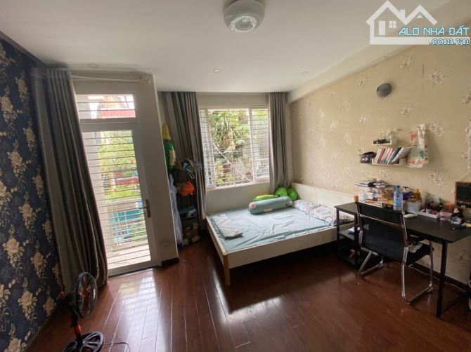 NHÀ ĐẸP 5 TẦNG - 60M2 ( 4,5 x 14 ) - HẺM XE HƠI - NGUYỄN TRỌNG TUYỂN, PHÚ NHUẬN - 9.x TỶ