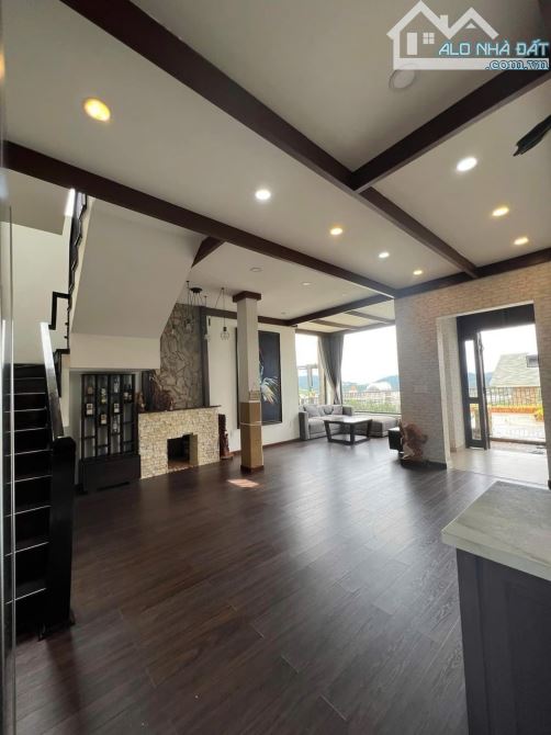Bán căn villa sân vườn view đẹp Nguyễn Siêu - p7 - Đà Lạt _ 421m²  2tang _6p ngủ _ 21.5ti - 11