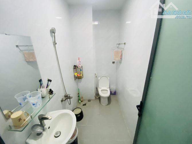 Hxh - Nhà đẹp - kiên cố - 3 tầng – 1 sẹc Lê Văn Thịnh – gần Chợ Cây Xoài - 9.6tỷ - 11