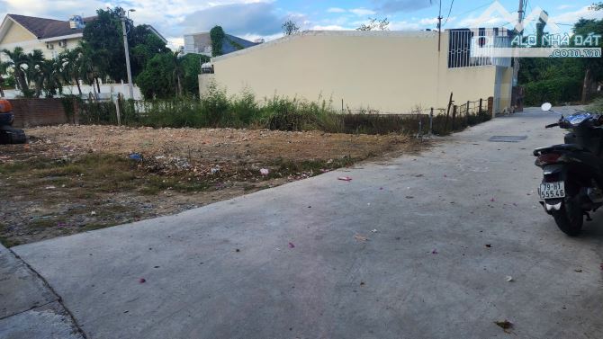 ĐẤT PHÚ TRUNG VĨNH THẠNH ĐƯỜNG Ô TÔ TẢI THÔNG 2 ĐẦU , CÁCH CHỢ VÀ TRƯỜNG HỌC CHỈ 700M - 2
