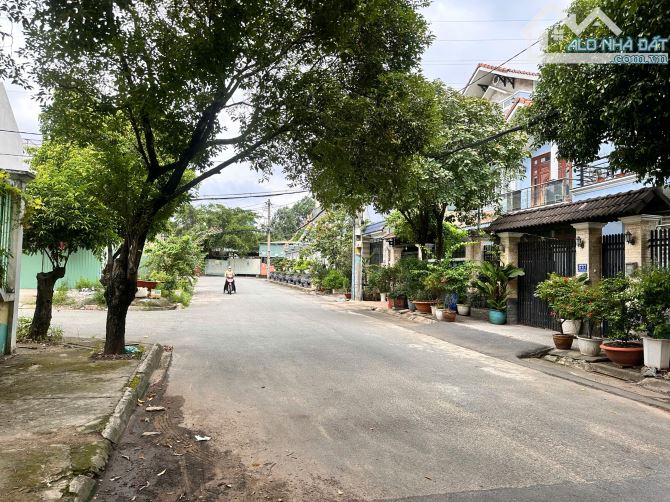 17.5 Tỷ - Bán biệt thự 2 lầu khu cocacola , đường linh trung , tp .thủ Đức -8x21.5m - 1