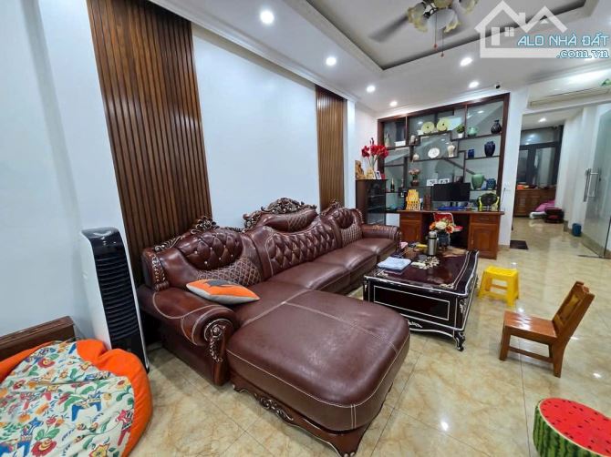 Ngõ 28 Xuân La, 60m2, Vỉa Hè, Nhiều Cây Xanh, 5 Tầng, Nhà Cực Đẹp, gần Hồ Tây - 1