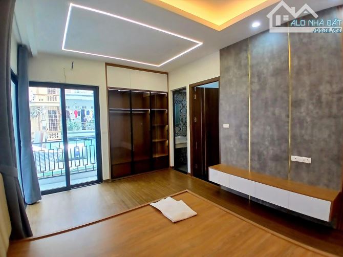 Lô góc duy nhất 5 tầng, 33m, MT mênh mông, ở sướng, kinh doanh đỉnh cao, Phùng Khoang - 1