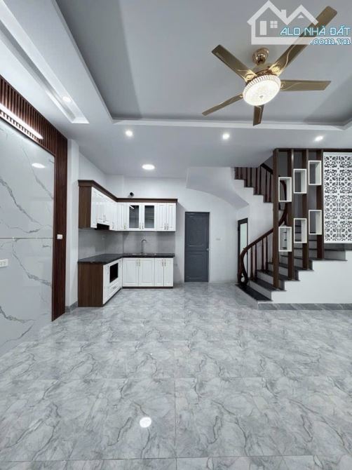 Bán nhà phố thượng thanh 5 tầng ngõ nông oto đỗ gần - 1