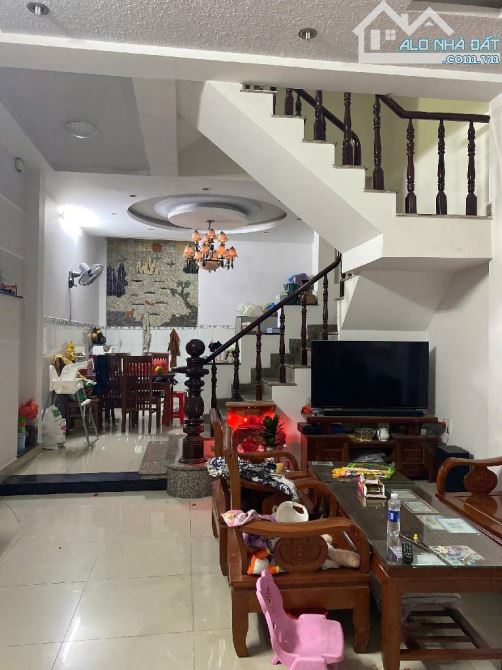 Bán nhà 3 Tầng Thới An 13 -Phường thới an Quận12-HXH -dt 61m2(4,5×13) giá 5,5 tỷ - 1