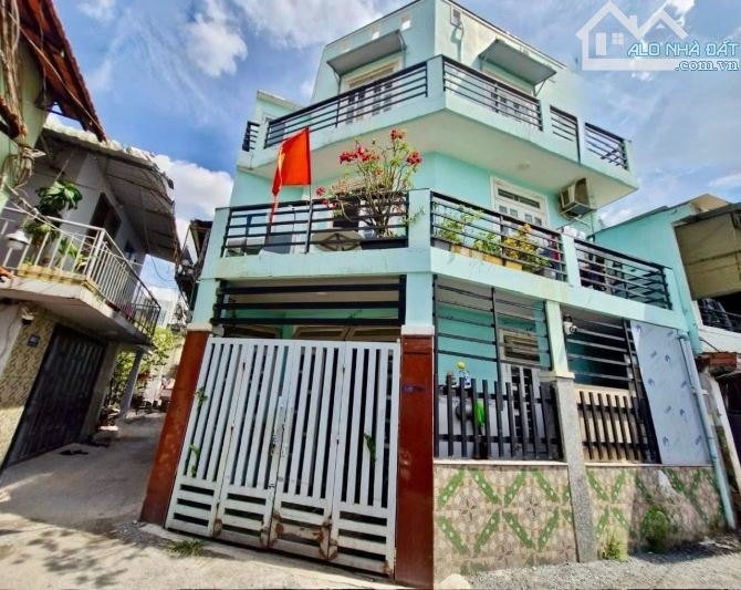 Nhà 1 trệt 2 lầu 3wc 4 PN căn Góc 2MT vi trí 1/ Lã xuân Oai Q9 sổ riêng - 1
