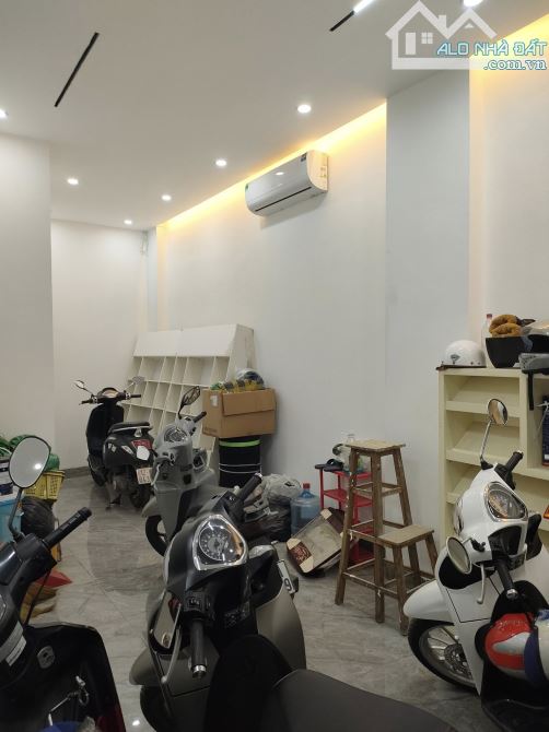 NHÀ ĐẸP, 7 TẦNG, THANG MÁY, PHÂN LÔ,OTO TRÁNH, DÒNG TIỀN300TR/N. KHU B YÊN NGHĨA 50M 14 TỶ - 1