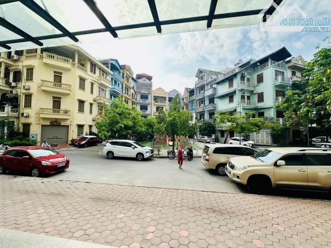 F Home – Xuân La - 132m² - Giá chỉ: Nhỉnh 9 Tỷ - Tây Hồ - 1