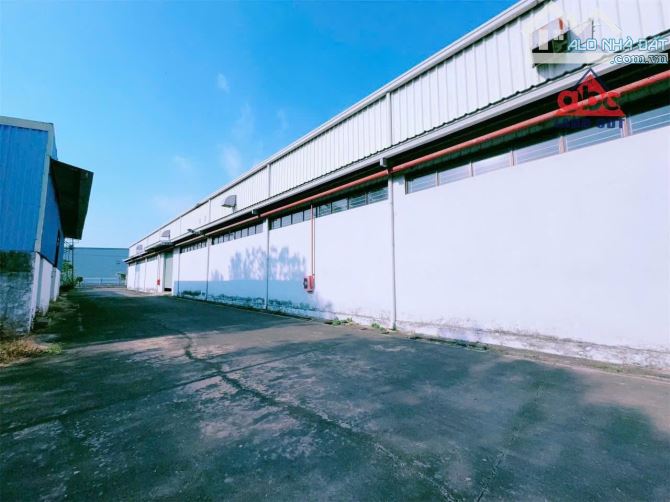 Bán 2Ha4 đất góc 2 MT tặng nhà xưởng 3500m2 KCN Nhơn Trạch Tỉnh Đồng Nai - Giá 90tỉ - 1