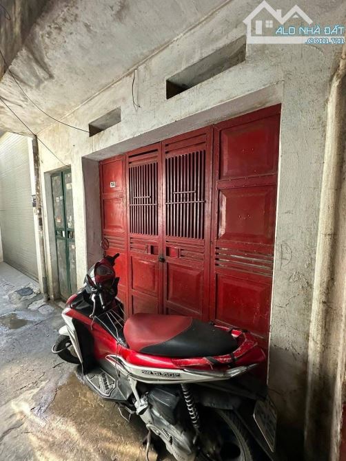 Bán đất Minh Khai 29m2, mt 3m, nhà c4 gần oto tránh, sổ vuông. Giá 5.75 tỷ có TL - 1