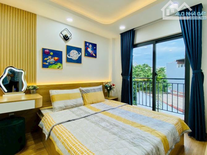 5 TẦNG FULL NỘI THẤT GẦN CHỢ THẠCH ĐÀ - DTS 105m2 - NGANG KHỦNG 7.5m - 5.6 TỶ - 1