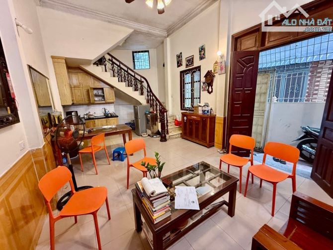 CHÍNH KINH – NGÕ THÔNG - LÔ GÓC 2 MẶT THOÁNG – 40M2 – 5 TẦNG –  9,8 TỶ – GIÁ ĐẦU TƯ - 1