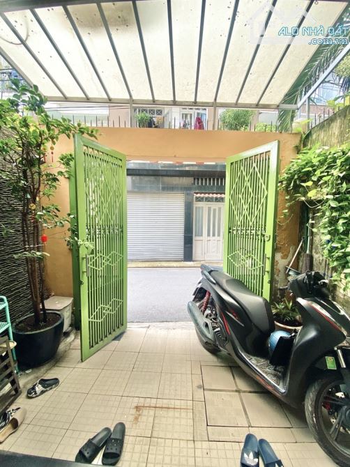 XE HƠI VÀO NHÀ THÍCH QUẢNG ĐỨC 54M2, NGANG 4M, 4 TẦNG, 4PN, SỔ VUÔNG A4, CHỈ 10 TỶ HƠN - 1