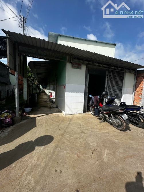 Hàng Ngộp CHủ bán nhanh Dãy Trọ ở Tân Thông Hội Củ CHi 102m2 Sổ hồng Riêng Sẵn 920triệu - 1