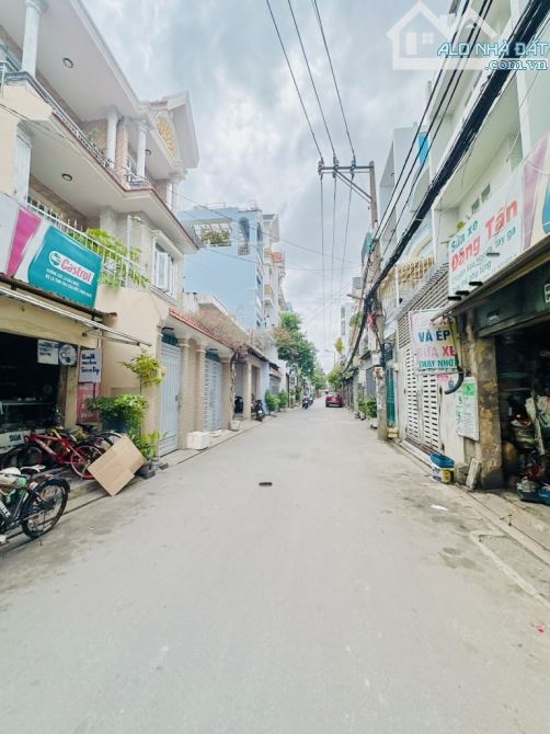 Bán nhà đẹp khu VIP Tân Bình hẻm nhựa 8m thông, nở hậu 6,7m, gần sân bay, 9 tỷ nhỉnh - 1