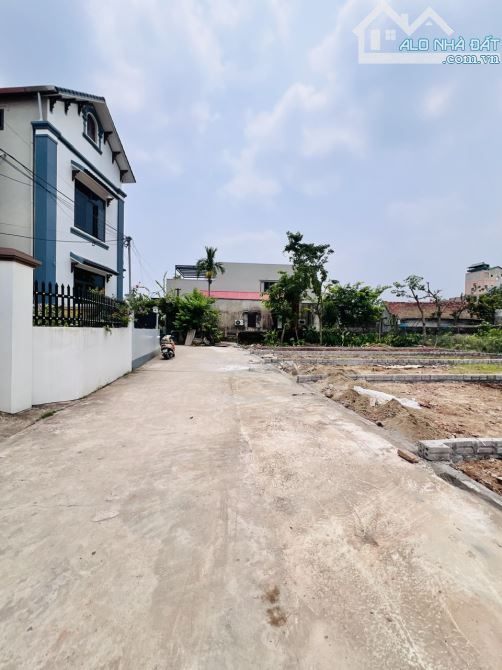 BÁN ĐẤT  ĐAN KIM VĂN GIANG- HƯNG YÊN NGÕ THÔNG-Ô TÔ NGỦ NHÀ DT 55M2- 2,8 tỷ - 1