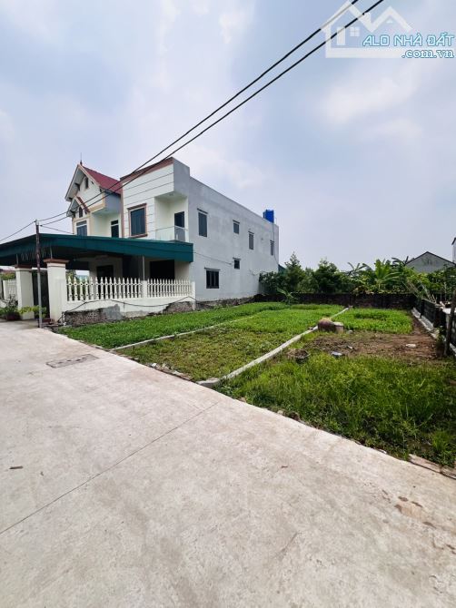 BÁN ĐẤT ĐÔNG TẢO-HƯNG YÊN-NGÕ RỘNG- Ô TÔ NGỦ NHÀ Đt 70m2- 2.35 tỷ - 1