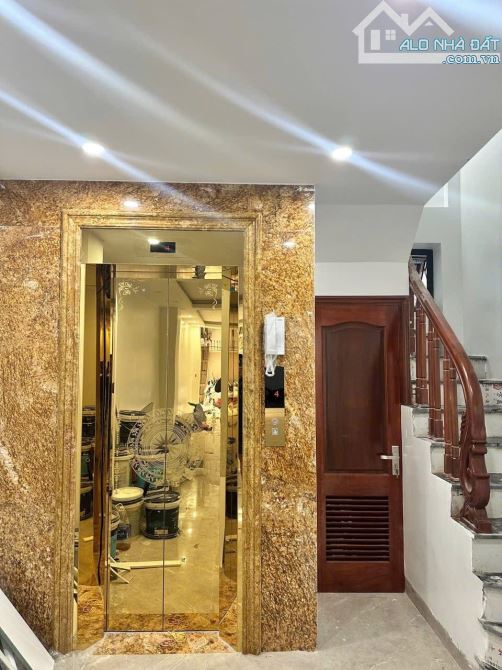 Bán nhà Lạc Trung 46m2, 6T thang máy phân lô, oto 4c đỗ cửa, kd văn phòng. Giá 14.8 tỷ