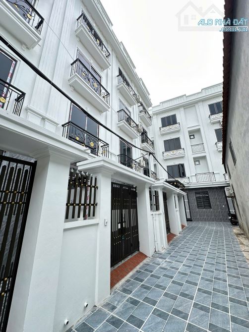 Còn 1 em hoa hậu cực đẹp,vị trí đẹp,ô tô đỗ cửa(4 tầng-2.8 tỷ)Ở ngay Phụng Châu-Chương Mỹ - 1