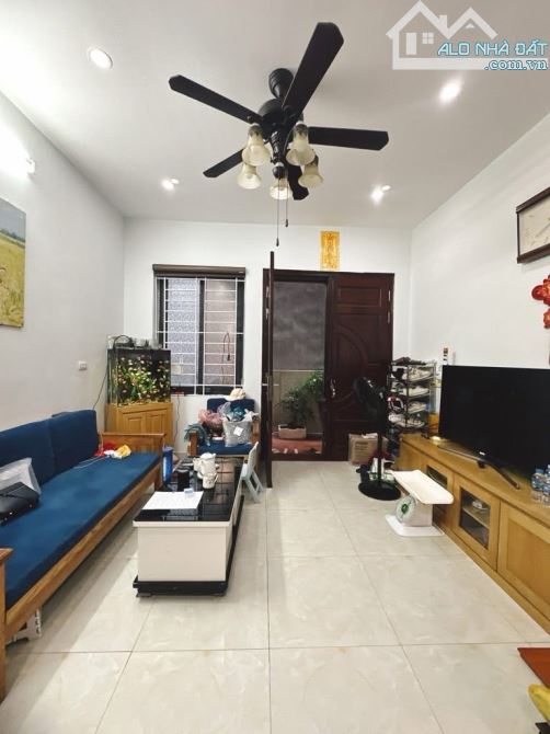 HOÀNG QUỐC VIỆT CẦU GIẤY, NHÀ MỚI Ở NGAY 6 TẦNG 35M, GẦN PHỐ, Ô TÔ GẦN NHÀ. Nhỉnh 8tỷ. - 1