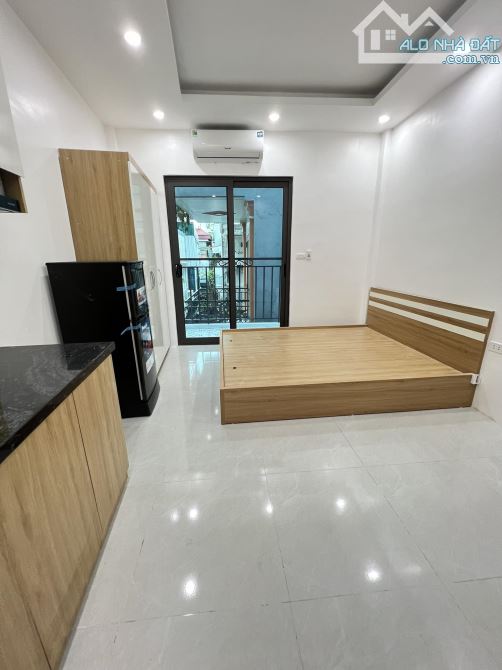CẦN BÁN CCMN NGÃ TƯ SỞ - 55M LÔ GÓC - 12 PHÒNG KK - DT 65TR/THÁNG- CHÀO GIÁ 16.2 TỶ CÓ TL. - 1