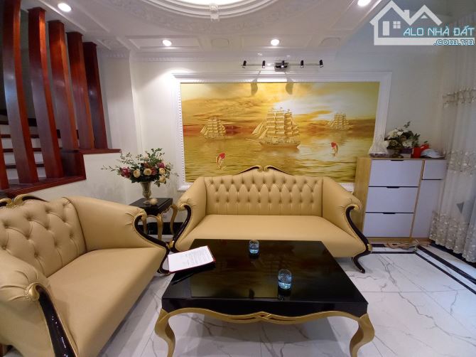 Bán nhà phố Trần Cung, 38m², 4 tầng, gần phố, nhỉnh 6 tỷ (hiếm) - 1
