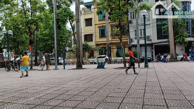 BÁN NHÀ NGỤY NHƯ KON TUM–THANH XUÂN, 50M², 4 TẦNG, MẶT TIỀN 4.2M, Ô TÔ ĐỖ CỬA–GIÁ 17.5 TỶ. - 1