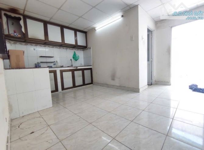Nhà Cấp 4,Mặt Tiền đường Bùi Công Trừng,phường THẠNH XUÂN Q12,dt:126m2(4.5x28),11tỷ.DÒNG T - 1