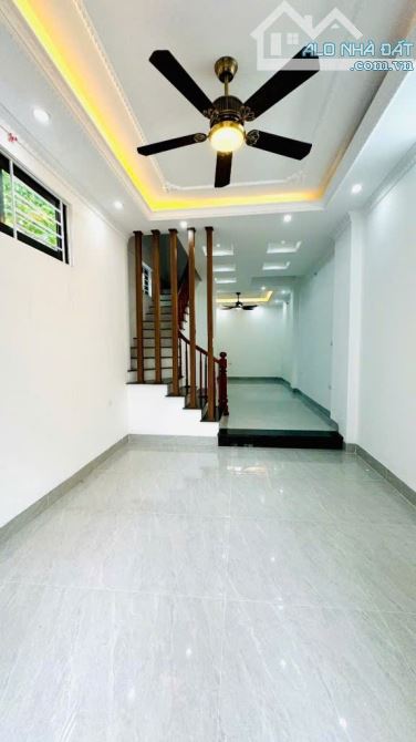Bán nhà 5 tầng mới Quán Tình, ô tô đỗ cửa, lô góc, ô chờ thang máy, dt 45m2 - 1