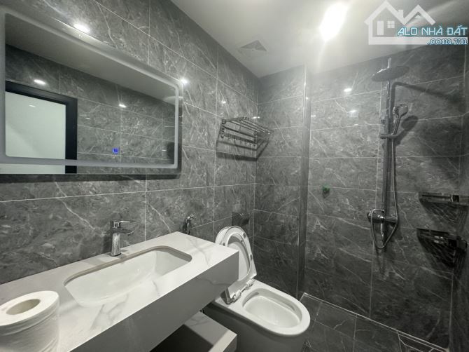 Nhà mặt ngõ phố Tứ Liên: mới đẹp, thang máy, gara về ở ngay: 15.8 tỷ - 1