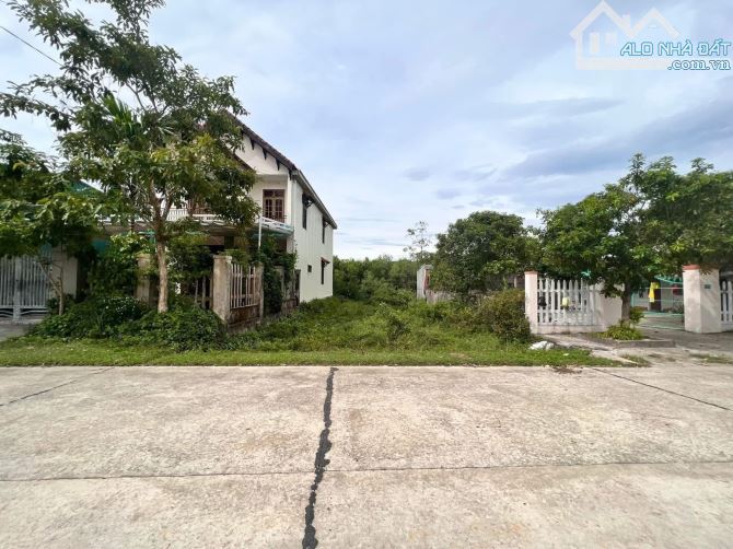 📣 Bán đất KQH Nguyễn Khoa Văn. Phú Bài. 🔻Vị trí: khu biệt thự Nguyễn Khoa Văn.Gần trường - 2