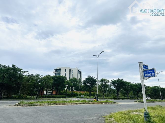 BÁN LÔ GÓC 2MT TRƯỜNG SA 500M2 ĐỐI DIỆN BÃI TẮM SƠN THUỶ ĐÀ NẴNG - 2