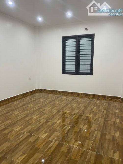 Bán nhà 3 tầng mặt đường Phương Khê - Đồng Hòa giá 4.6 tỷ - 2
