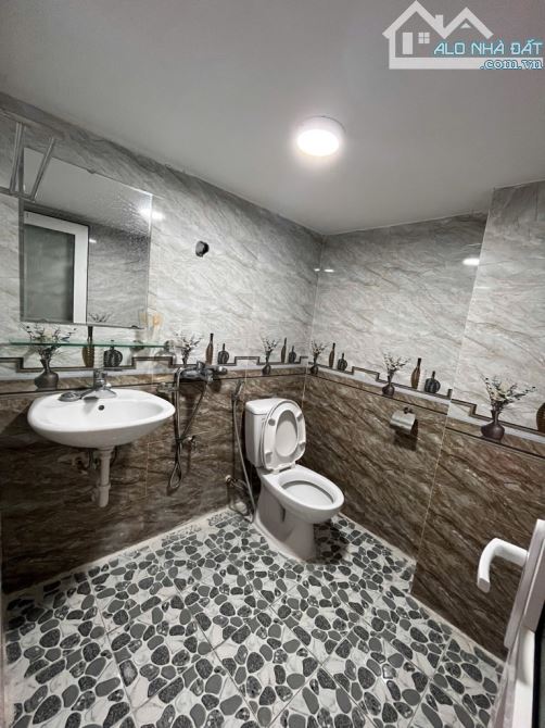 Thanh xuân . Chính Kinh. 40m lô góc. 5 tầng  9.8tỷ. gần royal city. Nguyễn Trãi. Cự Lộc - 2