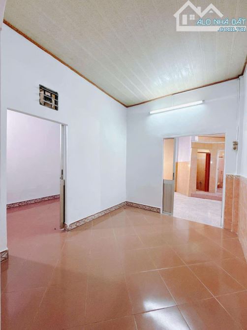 Chính chủ cần bán nhà Xóm Chiếu Q.4 Diện tích 114.2m2 ngang khủng 10*12 chỉ NHỈNH 7tỷ ko q - 2