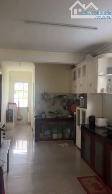 Bán đất tặng biệt thự 2 MT - đường oto-  quang trung  -  P9 Đà Lạt-  13 TỶ -235M2 - 2