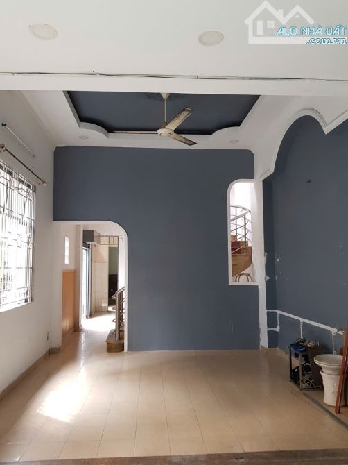 Cho thuê nhà góc 2 mặt hẻm Nguyễn sơn, tân phú, dt 4 x 20m, nhà 1 lầu, giá thuê 18tr - 2