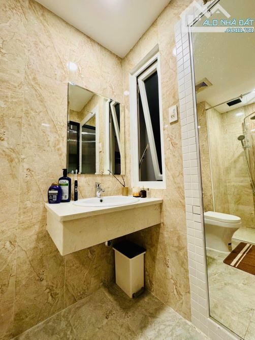 Bán nhà Mặt Tiền nội bộ 666 đường 3/2 (4 x22m) 6 lầu thang máy HĐT: ~100tr/1th Giá: 25 Tỷ. - 2