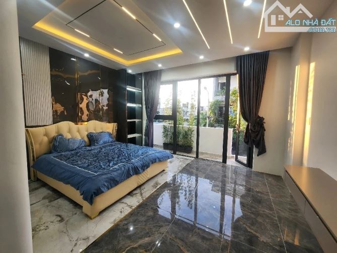 Nhà đẹp 3 tầng mặt tiền Lỗ Giáng, Hòa Xuân - 2