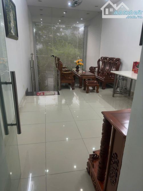 NHÀ BÁN MẶT TIỀN KINH DOANH AN DƯƠNG VƯƠNG DT(4X20)GIÁ 14.8 TỶ - 2
