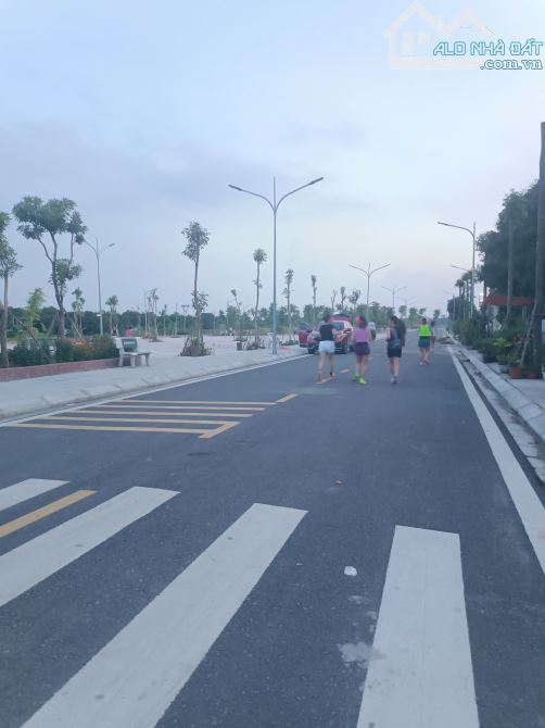 Bán đất Yên Mỹ 63m2, mặt tiền 4m, ô tô đỗ, giá 7.35 tỷ - 2