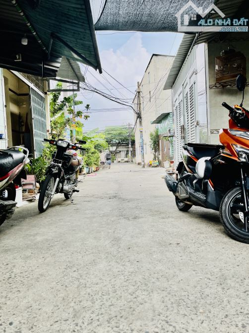 Bán gấp 2 dãy trọ 157m2 xe hơi đậu cửa, vị trí ngay tô ký - chợ ngã 3 bầu - ngang 7m - 2