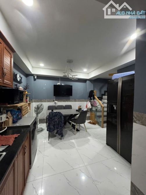 BÁN NHÀ PHAN VĂN TRỊ ĐANG CÓ DÒNG TIỀN 32tr/ THÁNG - CN 58m2 . - 2