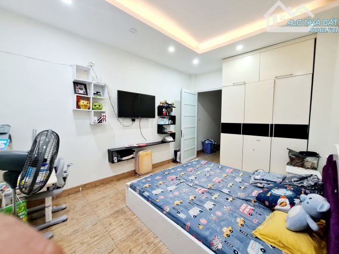 BÁN NHÀ GẦN ĐH KINH TẾ BÁCH KHOA XÂY DỰNG, NGÕ Ô TÔ TRÁNH – 2 THOÁNG DT75m2 GIÁ 17.8 TỶ - 2