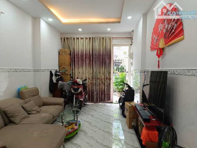 NHÀ 2 TẦNG BÌNH THUẬN Q7 - HẺM 314 CAO THOÁNG-DIỆN TÍCH KHỦNG  85M2- 6.5 T.Ỷ( HƠN 70TR/M2) - 2