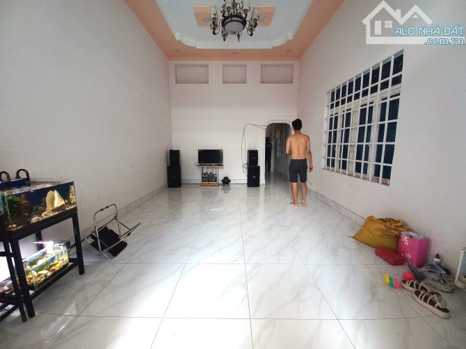 BÁN RẺ NHÀ ĐẤT TRẢNG DÀI, SỔ HỒNG RIÊNG, ĐƯỜNG RỘNG 4m SÂN ĐẬU OTO GẦN CA PHƯỜNG - 2