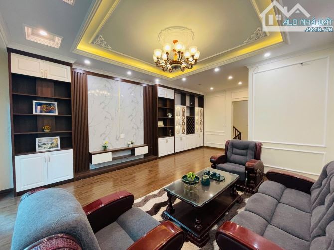 Nhà cực đẹp 42m2x7T thang máy. Ngõ thông KĐT Ciputra, ô tô vào nhà phố Xuân La, Phú Thượng - 2