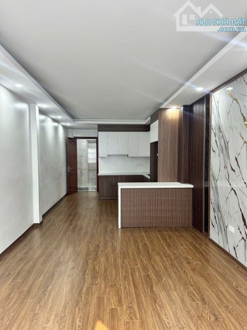 Bán nhà Lạc Trung 46m2, 6T thang máy phân lô, oto 4c đỗ cửa, kd văn phòng. Giá 14.8 tỷ